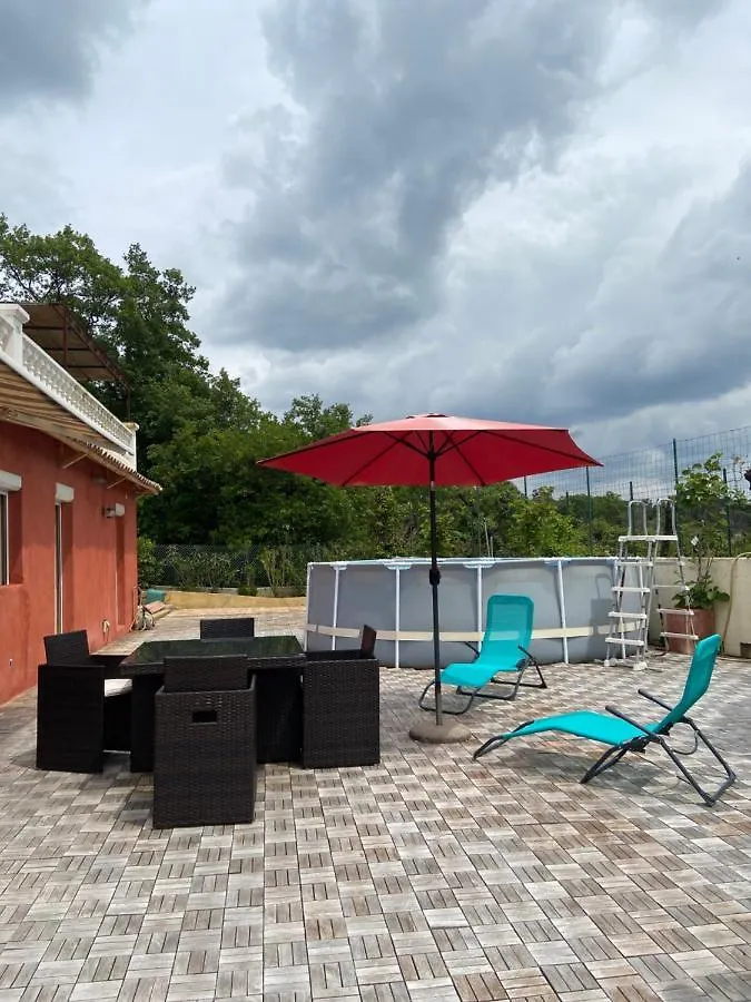 Roquefort Les Pins-2 P-Piscine-Terrasse-Prestations 0*, Roquefort-les-Pins